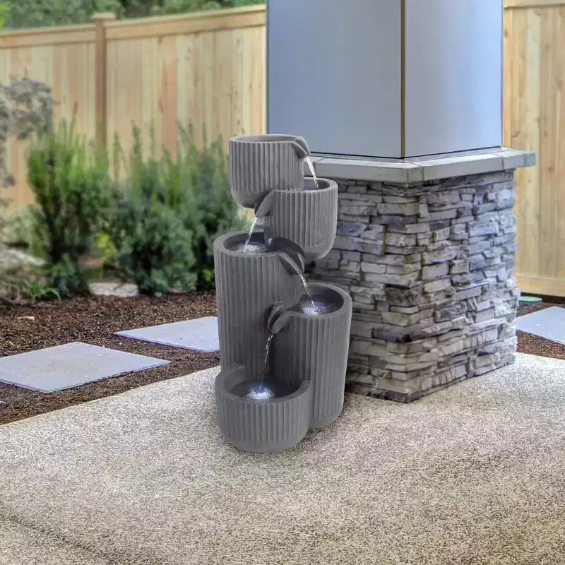Fontaine jardinière cinq niveaux gris ondulé : fontaine extérieure lumineuse à LED